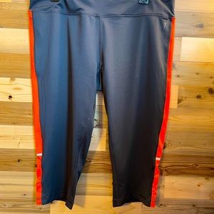 Danskin capri leggings